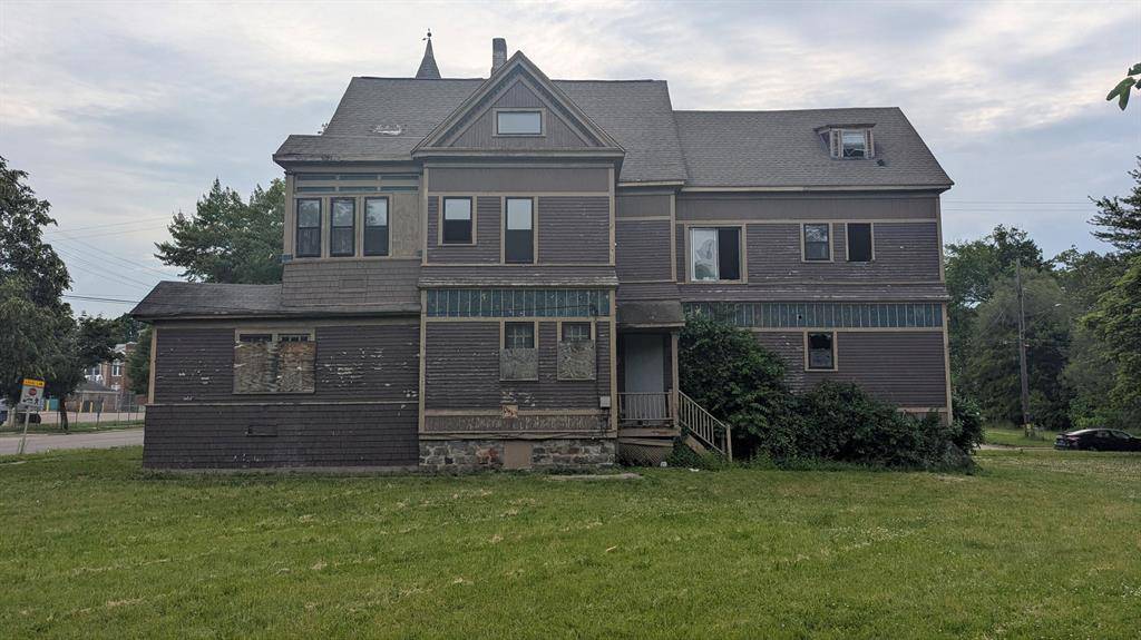 Kalamazoo, MI 49007,836 W North Street