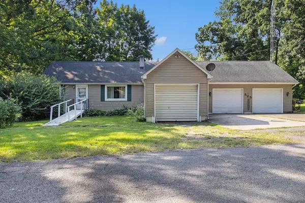 525 Newtown Avenue, Springfield, MI 49015