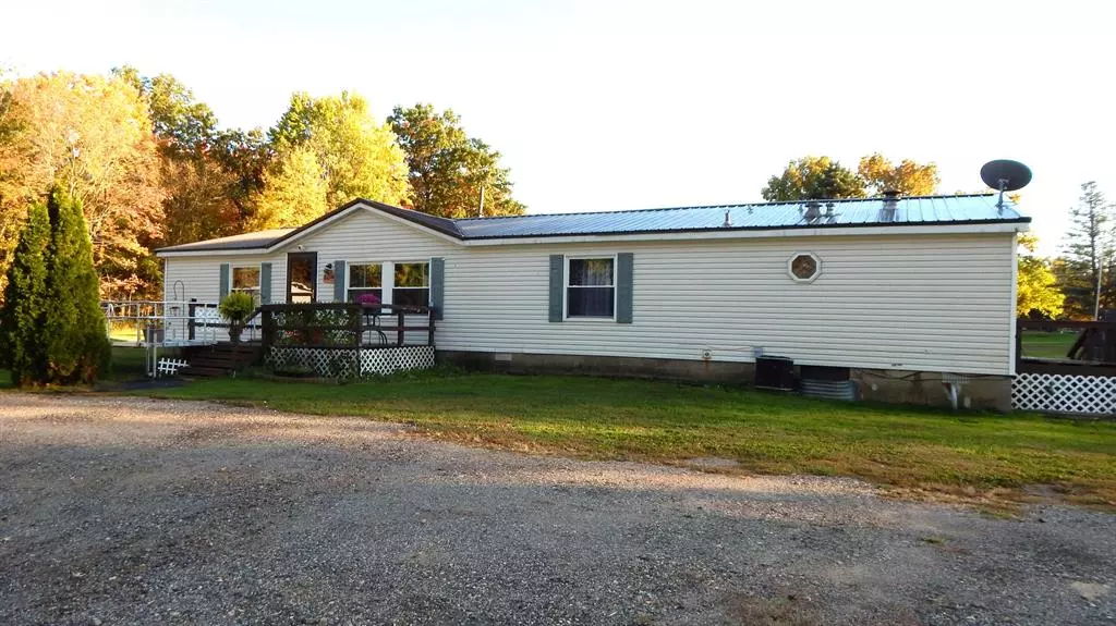 15941 S M 37 Highway, Johnstown Twp, MI 49017