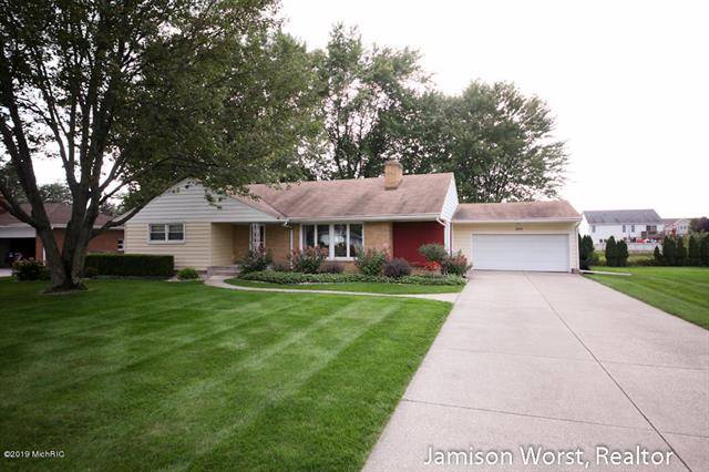 1059 Maplerow Avenue NW, Walker, MI 49534