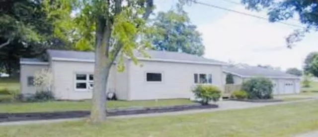 210 Plains, Muir, MI 48860