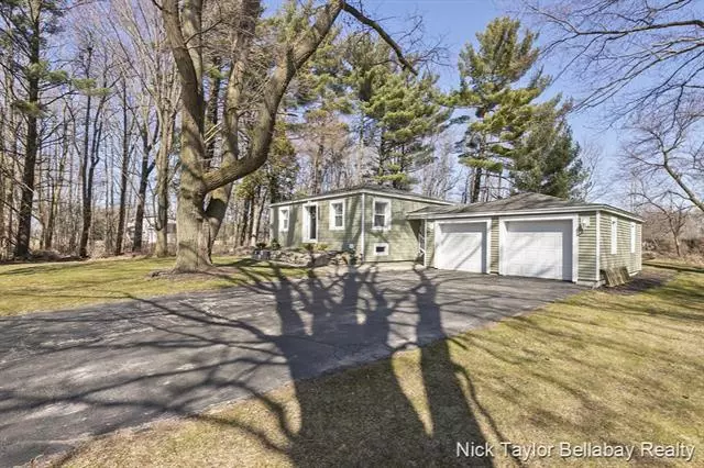 4350 48th Street, Overisel Twp, MI 49423