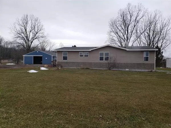 14190 S Sunfield Highway, Sunfield, MI 48890