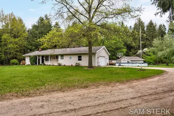 Zeeland, MI 49464,9827 Peaceful Pines Drive