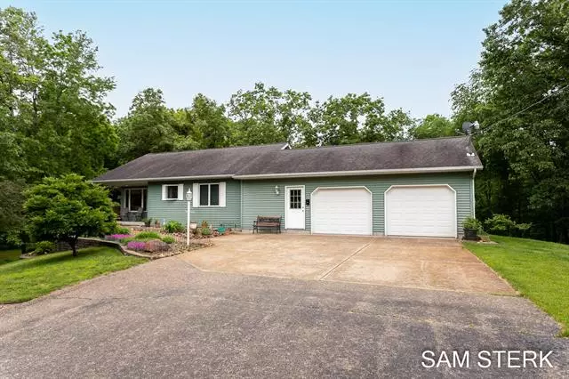 10429 Marble Creek Drive, Lowell, MI 49331