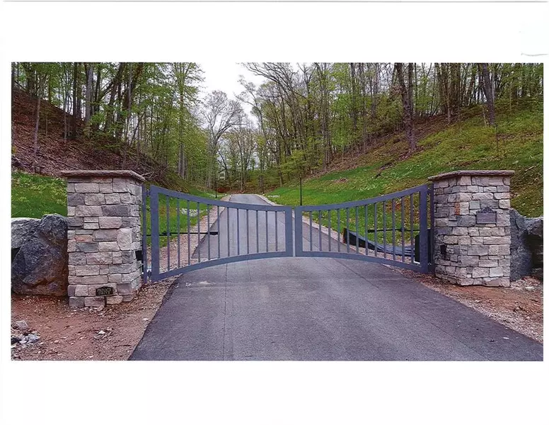 12904 Triple Oak Drive NE, Lowell Twp, MI 49331