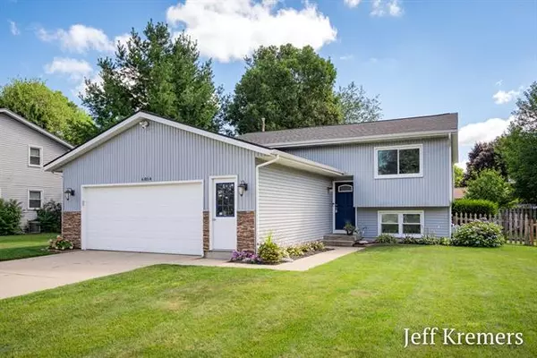 6854 Todd Avenue, Jenison, MI 49428