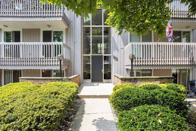 2603 Ridgecroft Drive SE 102, Kentwood, MI 49546