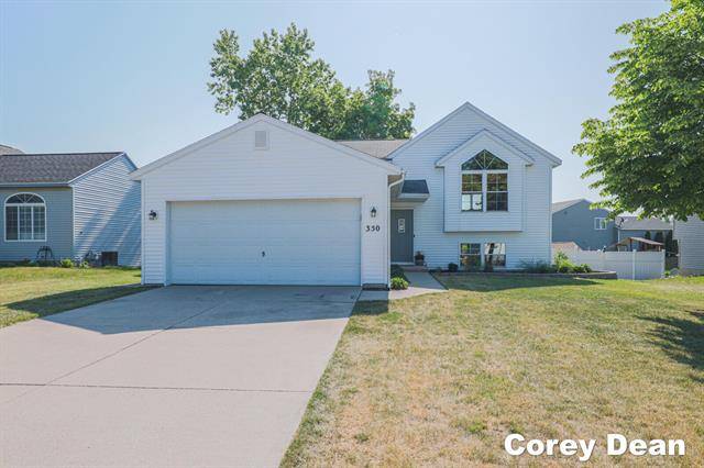 350 Tall Grass Drive, Cedar Springs, MI 49319