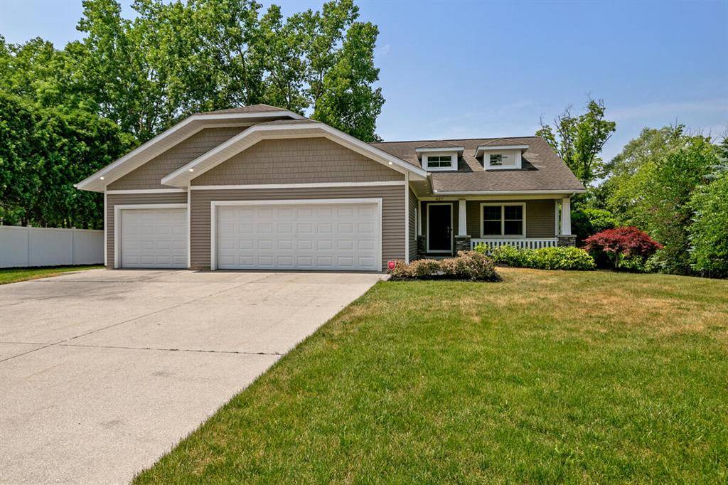 421 Ashton Court SE, Grand Rapids Twp, MI 49546