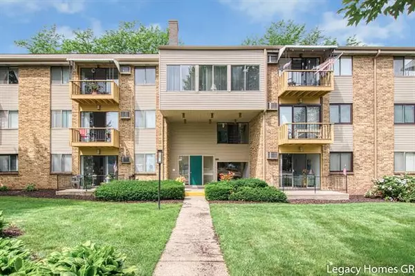 2433 Byron Center Avenue SW 202, Wyoming, MI 49519