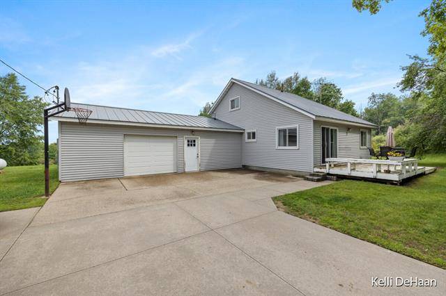 9185 15 Mile Road, Barton Twp, MI 49338