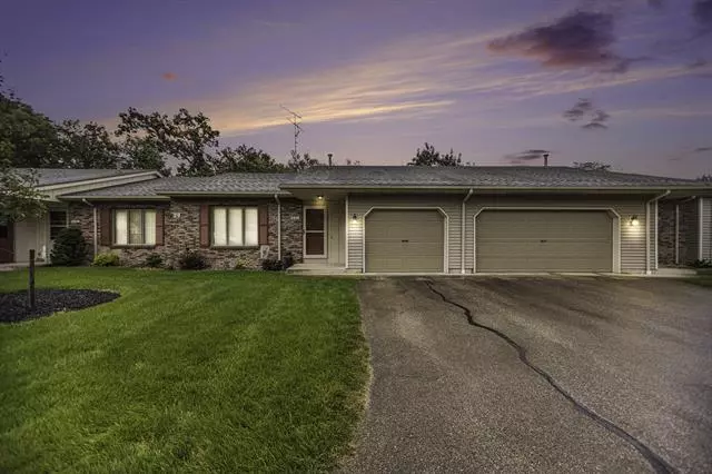 2816 Bridgeside Drive SE, Caledonia, MI 49316