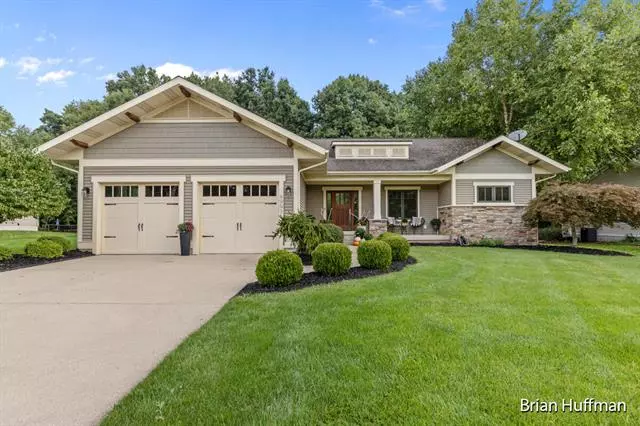 4995 W Village Trail SE, Ada Twp, MI 49301