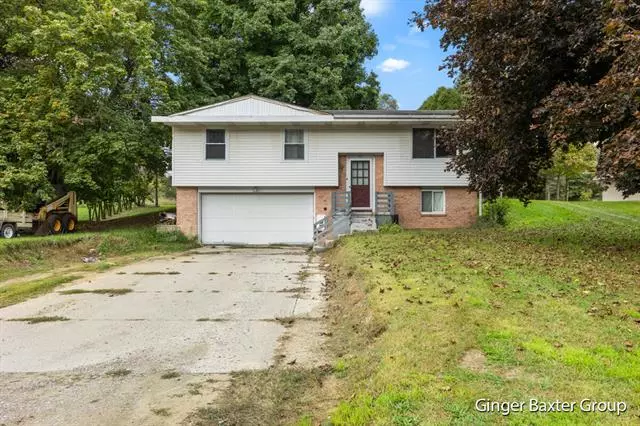 521 N State Road, Belding, MI 48809