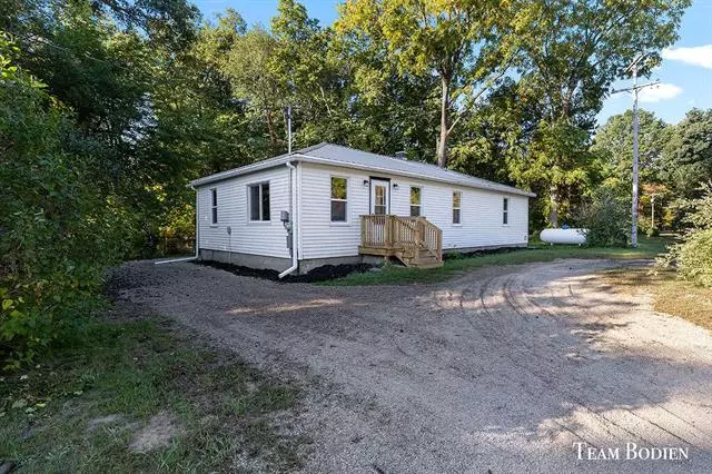 996 E Sager Road, Baltimore Twp, MI 49058