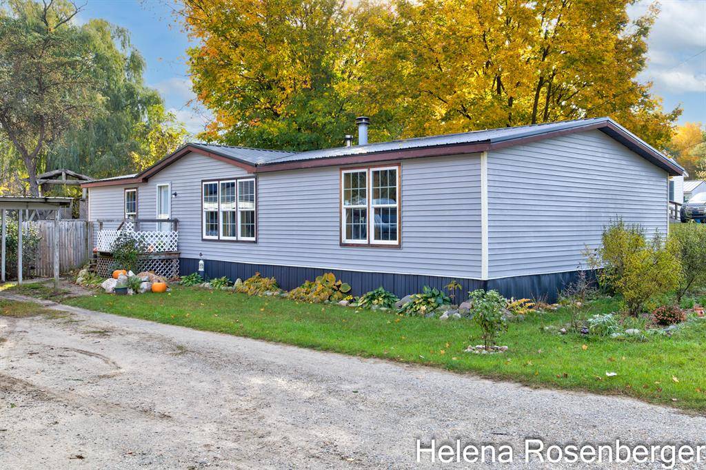 421 Willow Street, Hwrdctyvlg-rynldstwp, MI 49329