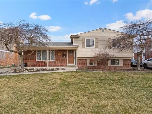 13067 Cloverlawn Drive, Sterling Heights, MI 48312