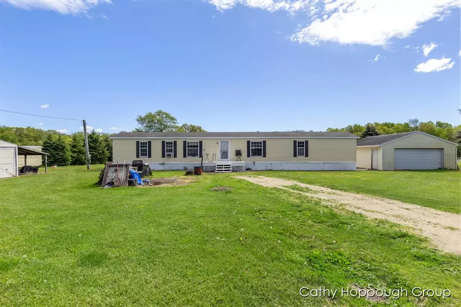 4782 Westbrook Road, Ionia, MI 48846