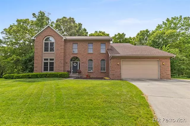 2935 Crownknoll Court NE, Plainfield Twp, MI 49525