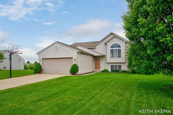 4165 Jesslee Drive, Hudsonville, MI 49426