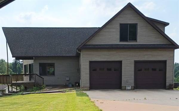 44 W Dowling Road,  Dowling,  MI 49050