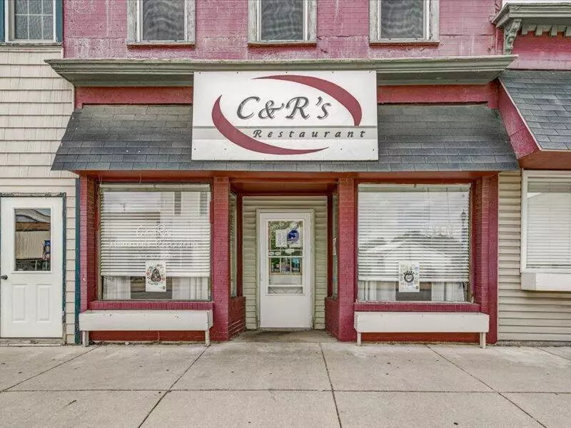 1027 4th Avenue, Lake Odessa Vlg, MI 48849