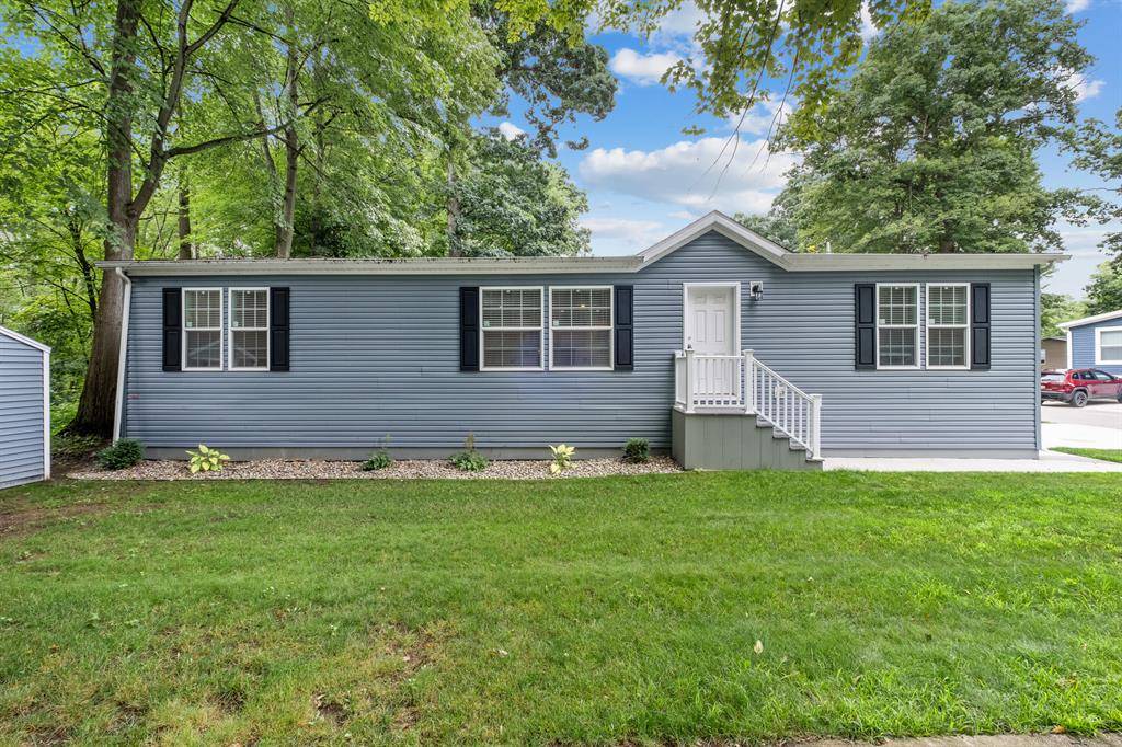 3 Happy End 3, Sparta Twp, MI 49345
