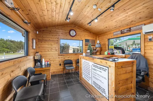 Grand Rapids, MI 49504,1608 Walker Avenue NW
