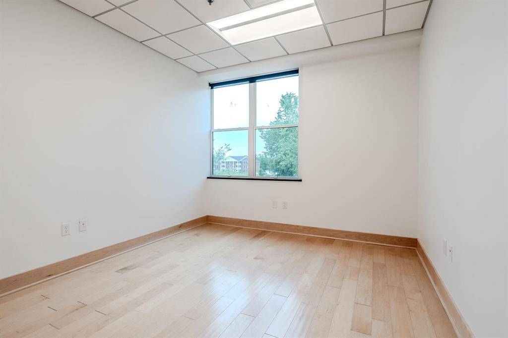 Grandville, MI 49418,4301 Canal Avenue SW 201 A