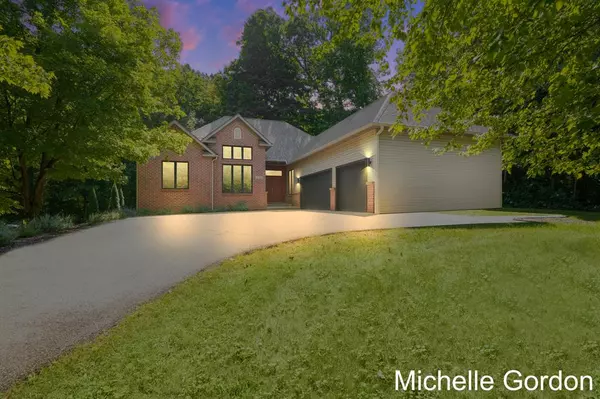 7436 Buccaneer Drive SE, Cascade Twp, MI 49546
