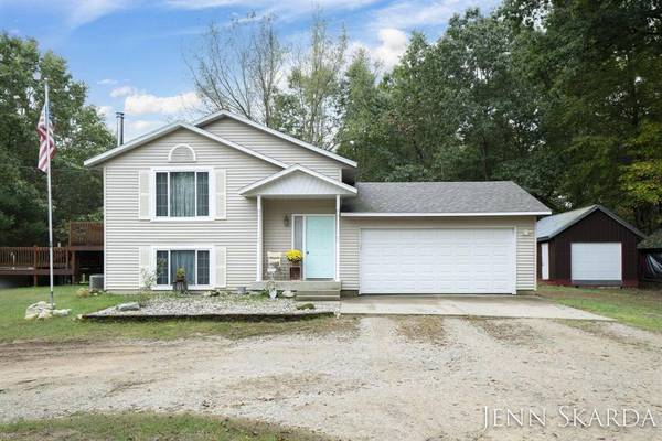 7010 Grosvenor Street NE, Sand Lake, MI 49343