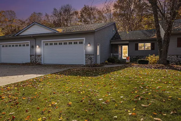 6686 Green Valley Court SE 22, Caledonia, MI 49316