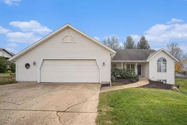 1680 Karen Drive, Dorr, MI 49323