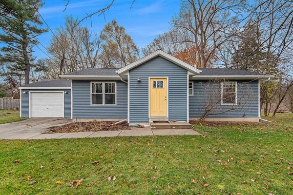 1416 Oakwood Street, Belding, MI 48809