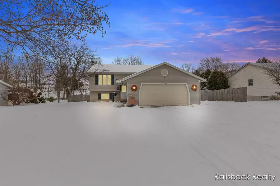 5320 32nd Avenue, Hudsonville, MI 49426