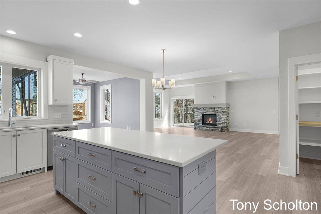 Blendon Twp, MI 49426,5157 Blendon Wds Court 15