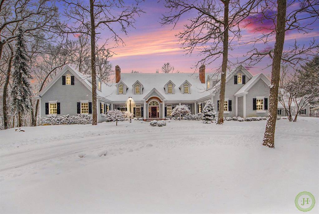 1655 Sterling Oaks Court SE, Cascade Twp, MI 49301