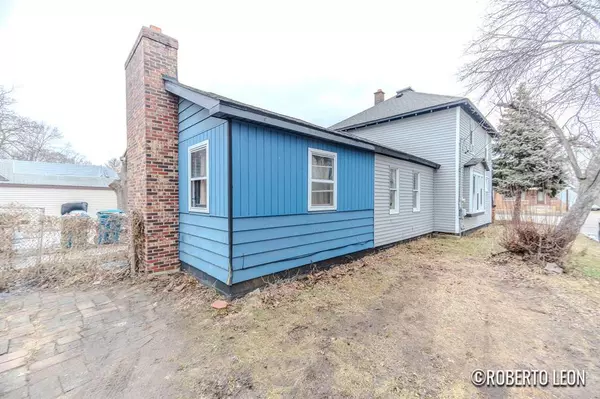Wyoming, MI 49509,922 Burton Street SW