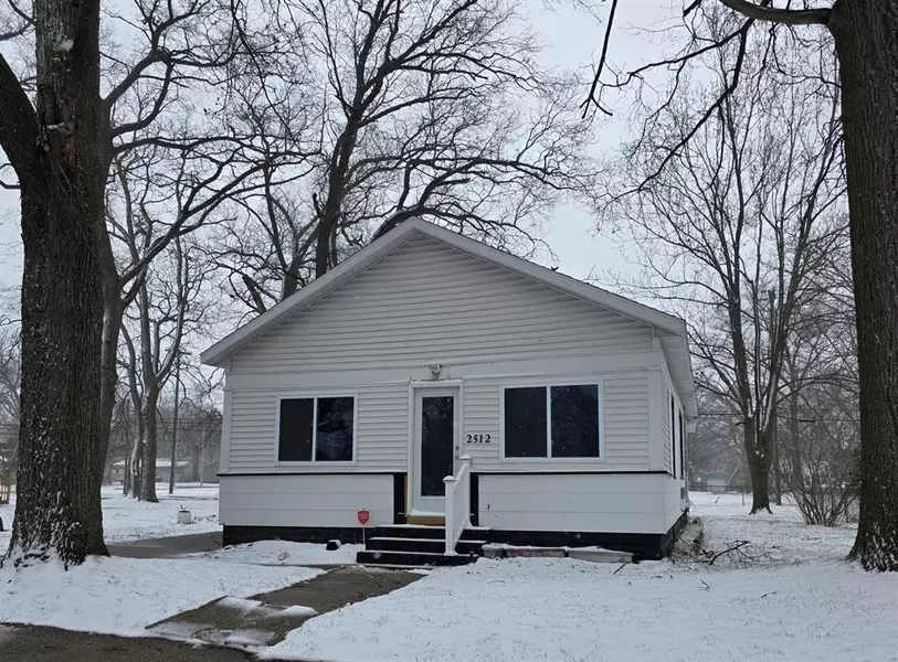 2512 Wood Street, Muskegon Heights, MI 49444