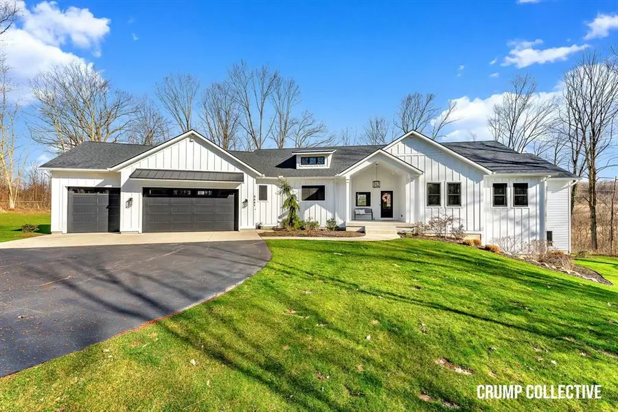 5661 Walnut Run Court SE, Caledonia Twp, MI 49316