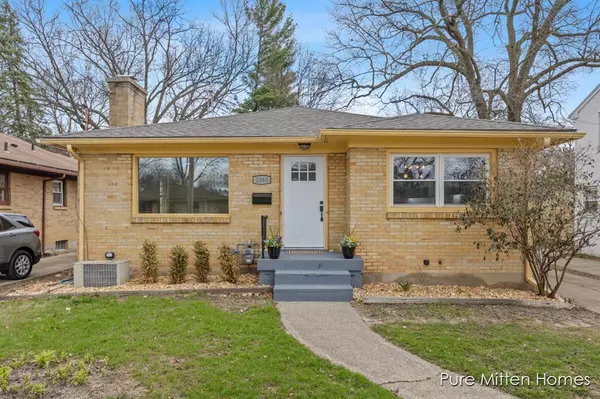 2564 Raymond Avenue SE, Grand Rapids, MI 49507