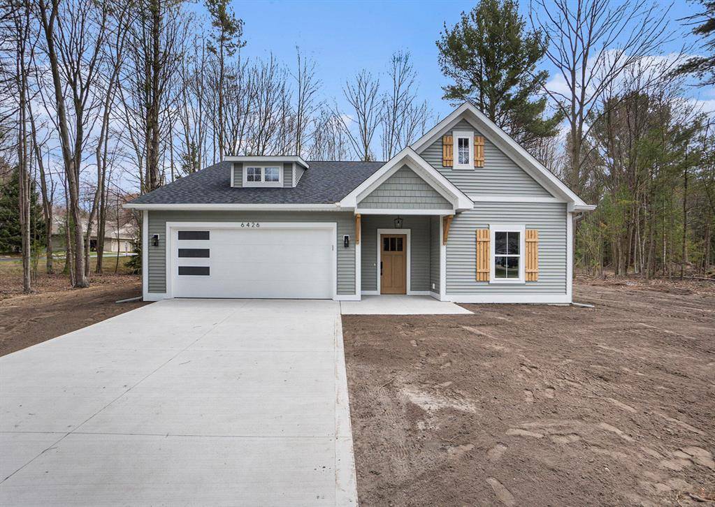 6426 Henry Street, Norton Shores, MI 49441