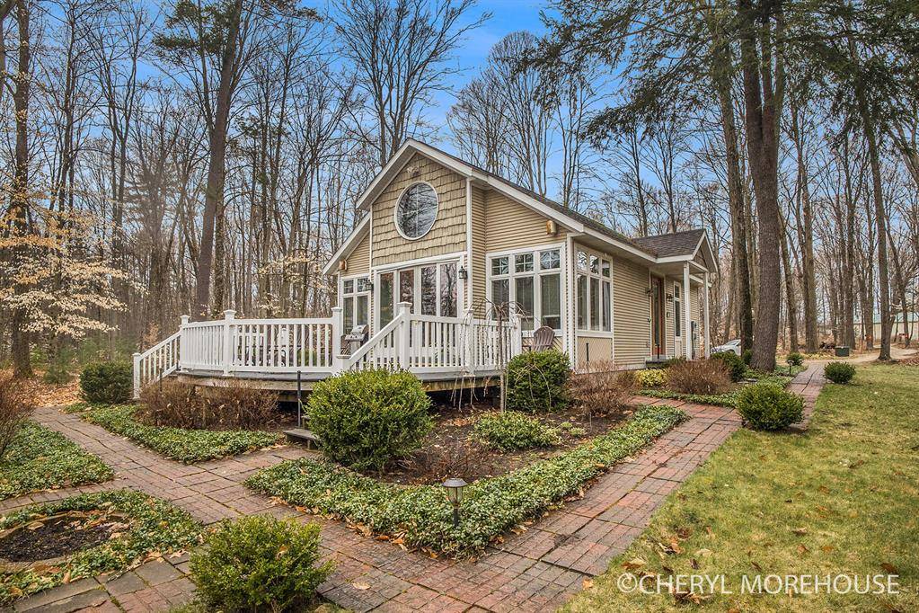 3390 E Baseline Road, Everett Twp, MI 49349
