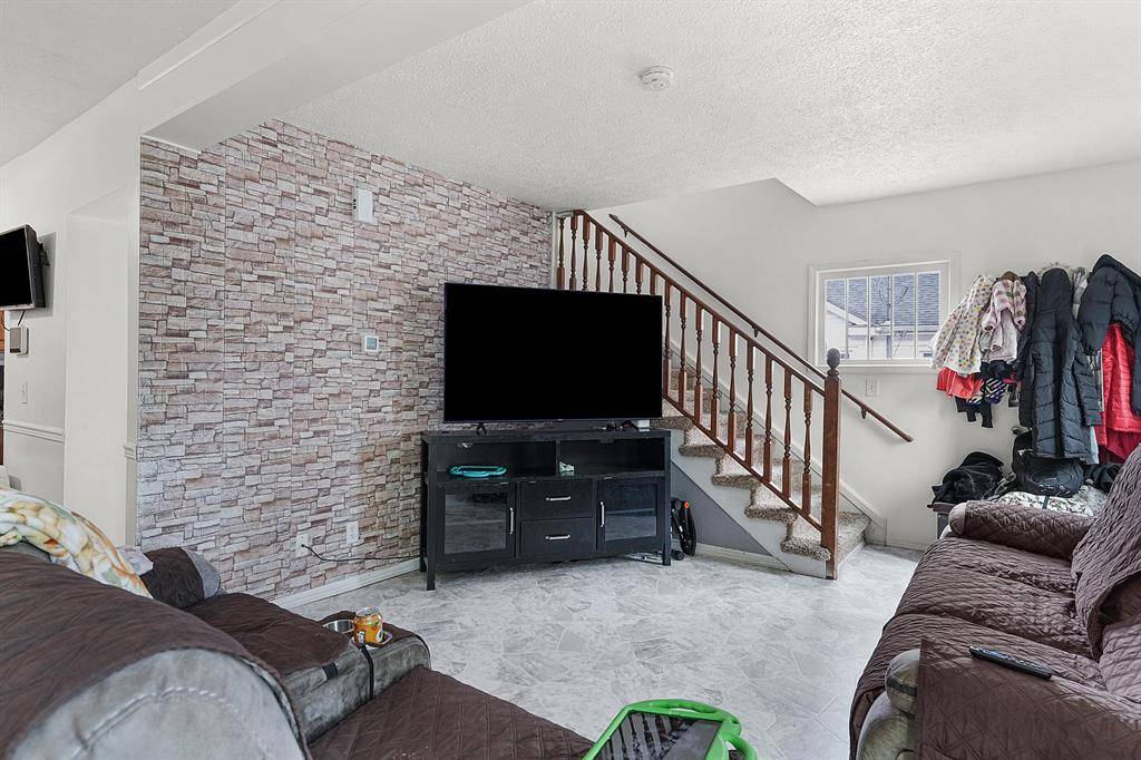 Kentwood, MI 49548,113 Maplelawn Street SE