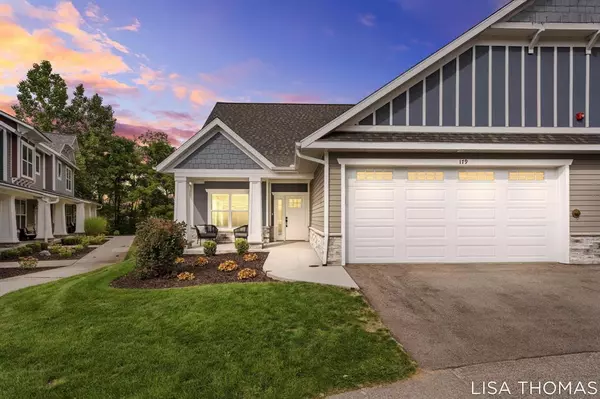 179 Tamarack Lane NE, Rockford, MI 49341