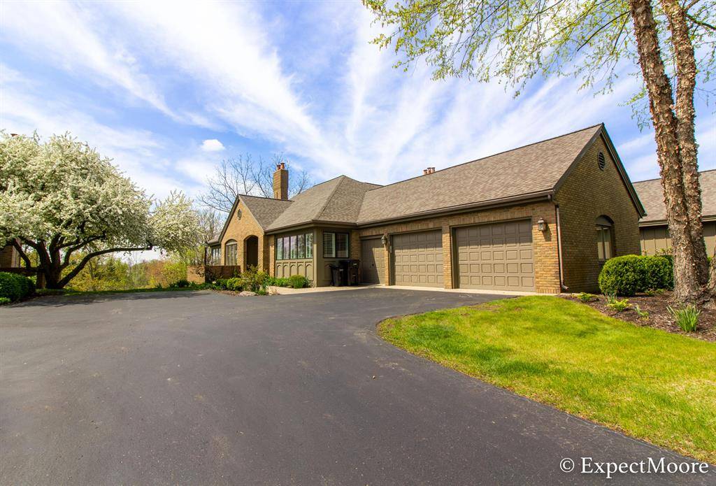 632 Cascade Hills Ridge SE 16, Grand Rapids Twp, MI 49546
