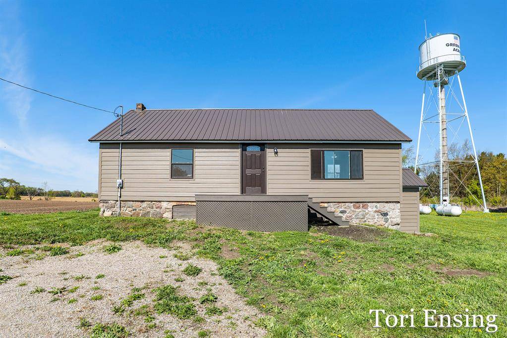 4691 County Farm Road, Fairplain Twp, MI 48838