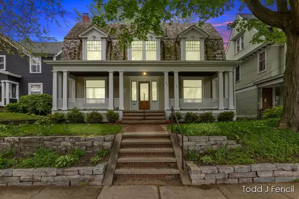 554 Madison Avenue SE, Grand Rapids, MI 49503