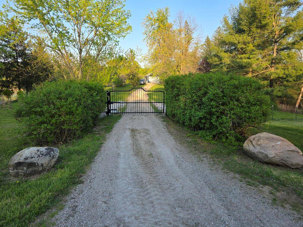 Amboy Twp, MI 49232,13851 Hillsdale Road